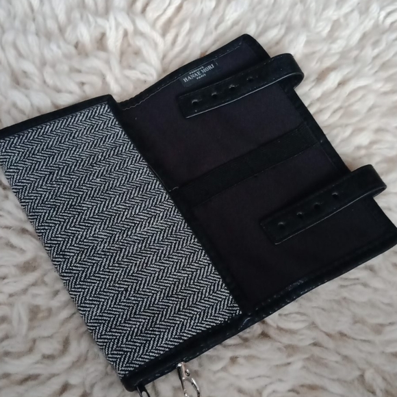 Hanae Mori  makeup/brush case - Picture 1 of 8